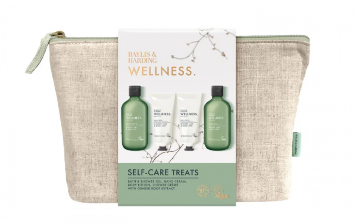 Baylis & Harding Wellness Self Care Treats Wash Bag Gift Set