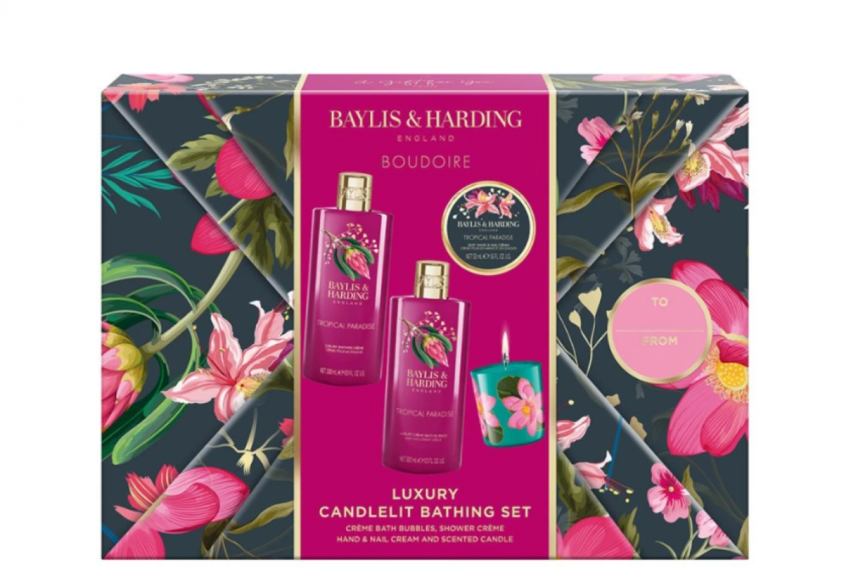Baylis & Harding Boudoire Gift Wrapped Candlelit Gift Set