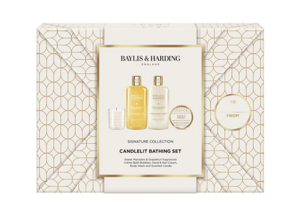 Baylis & Harding Sweet Mandarin & Grapefruit Gift Wrapped Candlelit Bathing Gift Set