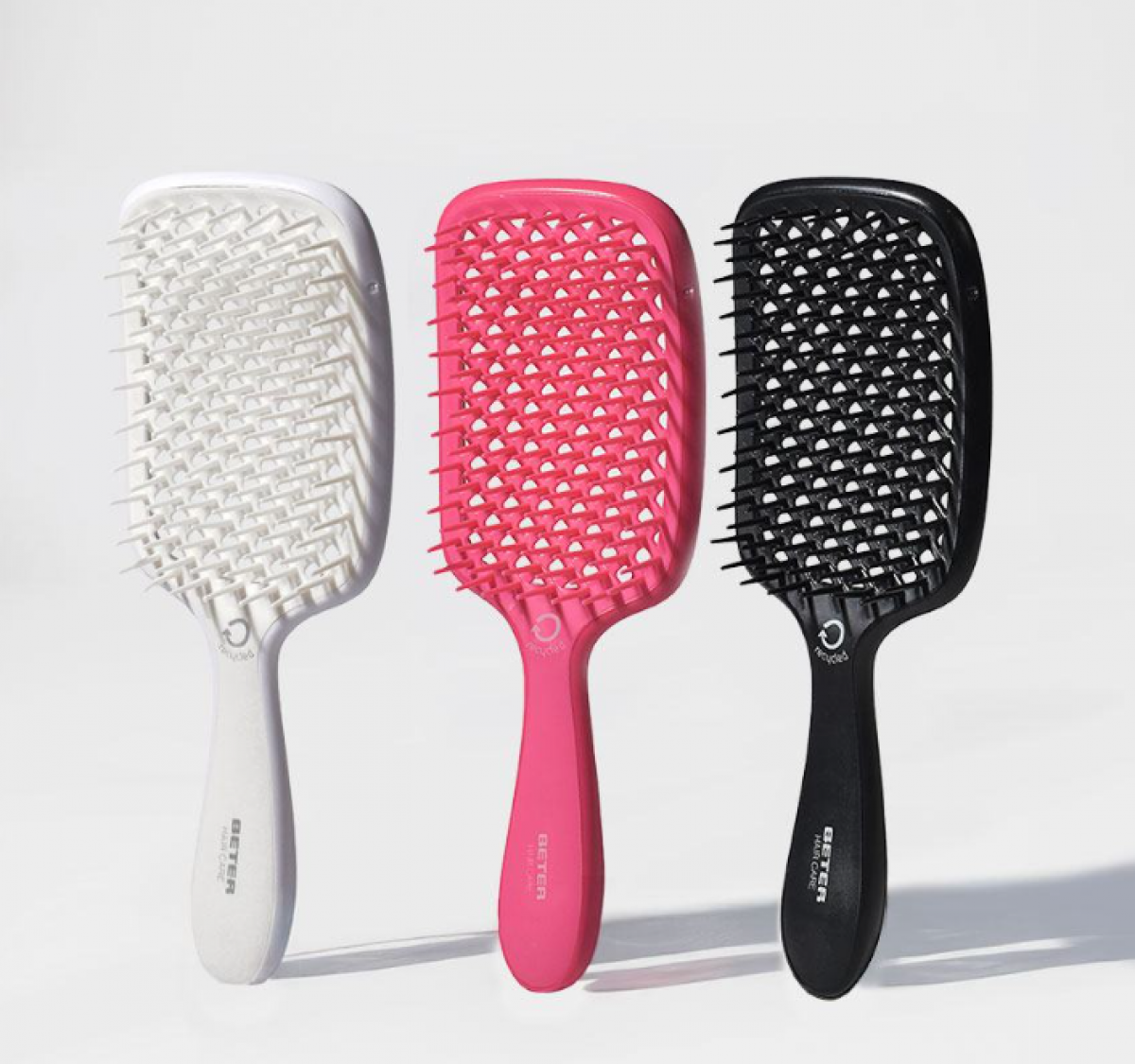 The Primer Detangling Brush