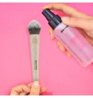 make-up-brush-cleanser-2