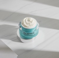 elemisqvcdecember2021shot06