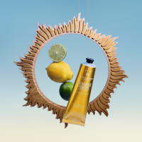 1200-png-2025holidayshootinglumière-d-hiverhandcmyk